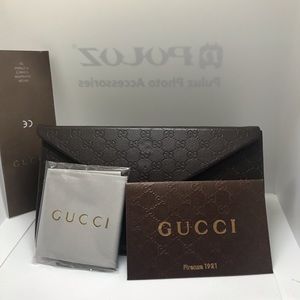 Brand new Gucci Triangle Foldable sunglass case